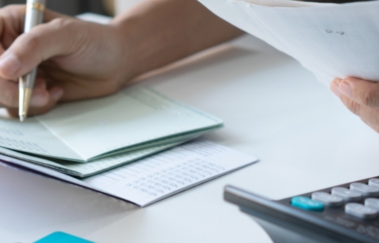 seguros-sura-como-hacer-un-presupuesto-personal-para-tener-finanzas-sanas-imagen