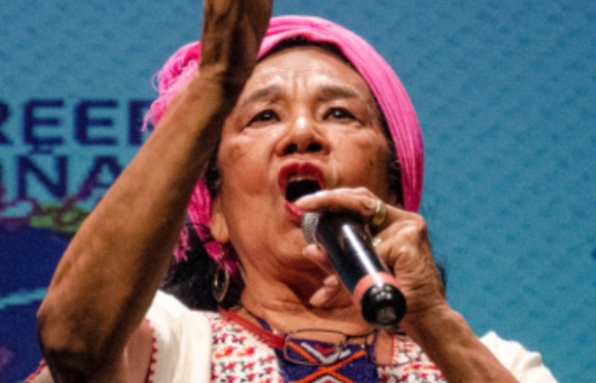 seguros-sura-toto-la-momposina-una-cantadora-de-ayer-hoy-y-siempre-imagen