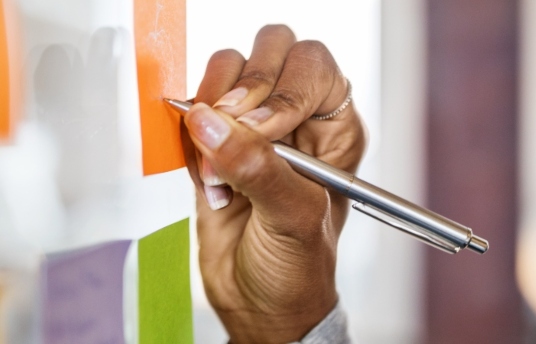seguros-sura-4-actividades-para-desarrollar-tu-creatividad-imagen