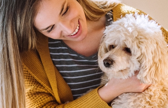 seguros-sura-Tener-mascotas-es-bueno-para-la-salud-mental-y-emocional-imagen