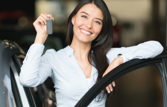 seguros-sura-que-significa-un-carro-o-una-moto-para-su-dueño-imagen