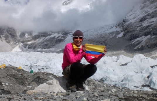 seguros-sura-ana-maria-giraldo-la-mujer-que-hizo-historia-en-el-everest-imagen