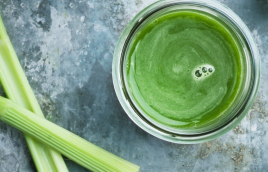seguros-sura-que-son-los-jugos-verdes-y-para-que-sirven-imagen