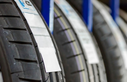 seguros-sura-guia-para-cambiar-las-llantas-del-carro-imagen