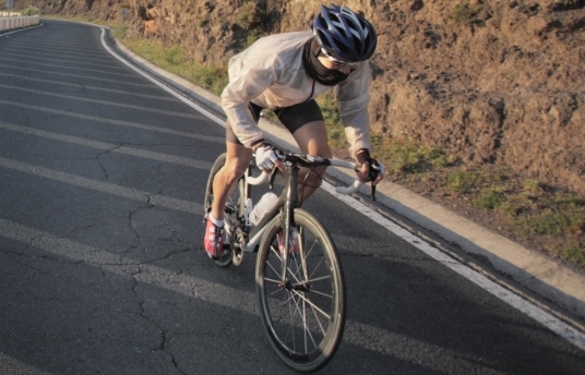 seguros-sura-por-que-es-importante-la-preparacion-mental-antes-de-una-carrera-de-ciclismo-imagen