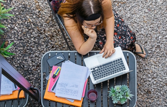 seguros-sura-5claves-para-administrar-las-redes-sociales-de-tu-empresa-imagen