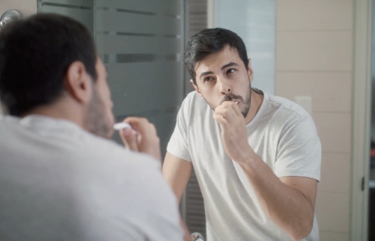 Seguros-sura-como-tratar-e-identificar-la-gingivitis