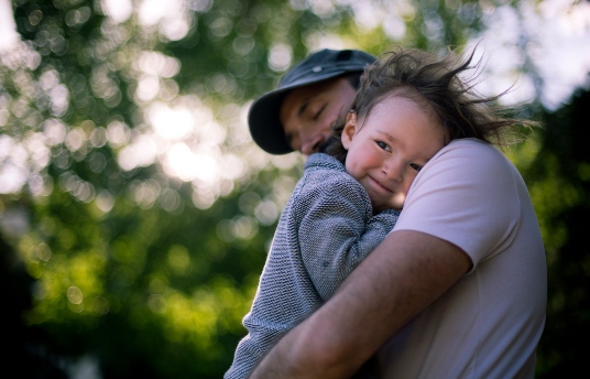 seguros-sura-como-asumir-el-autismo-en-familia