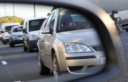 seguros-sura-lo-debes-saber-de-los-retrovisores-para-prevenir-accidentes-de-transito-imagen