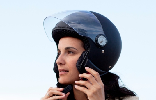 seguros-sura-me-cuido-en-mi-moto