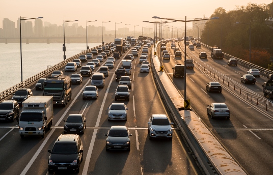 seguros-sura-recomendaciones-para-dar-paso-a-vehiculos-de-emergencia