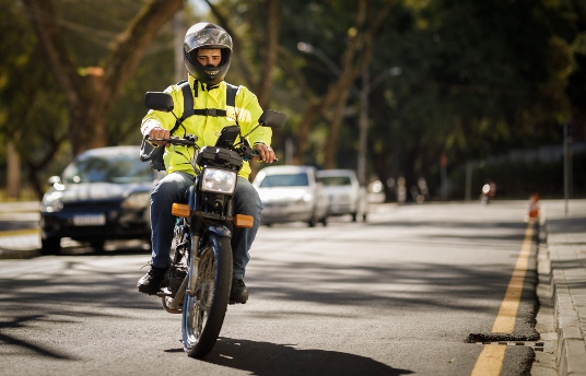 seguros-sura-reconoce-las-señales-de-transito-de-colombia