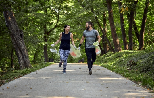 seguros-sura-que-es-el-plogging-y-cuales-son-sus-beneficios.jpg