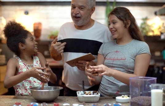 seguros-sura-como-enseñarles-a-tus-hijos-a-ser-ordenados
