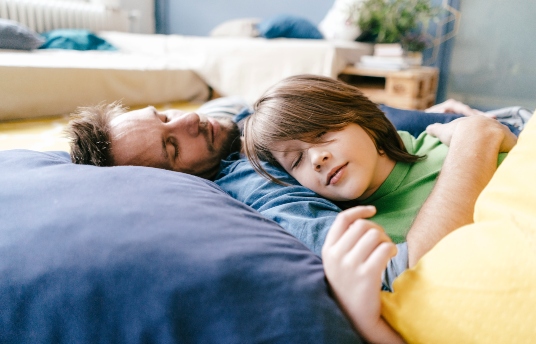 seguros-sura-dormir-la-siesta-beneficios-y-recomendaciones