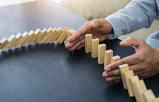 seguros-sura-consejos-para-disminuir-riesgos-del-mercado-en-tu-empresa