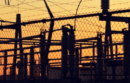 seguros-sura-empresa-segurida-saludlaboral-sector-energia