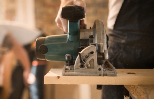 seguros-sura-empresa-seguridad-salud-laboral-madera