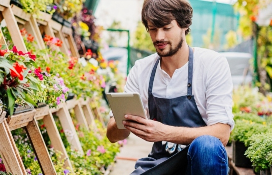 seguros-sura-empresas-seguridad-saludlaboral-flores