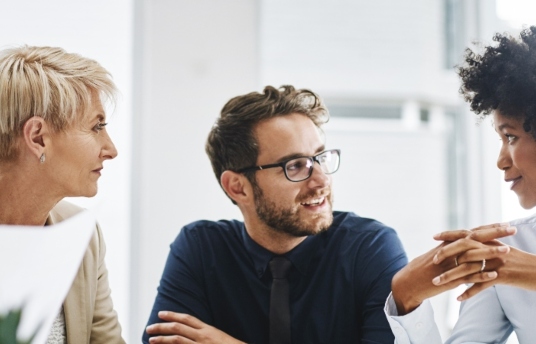 seguros-sura-observar-el-entorno-potencia-la-competitividad-empresarial