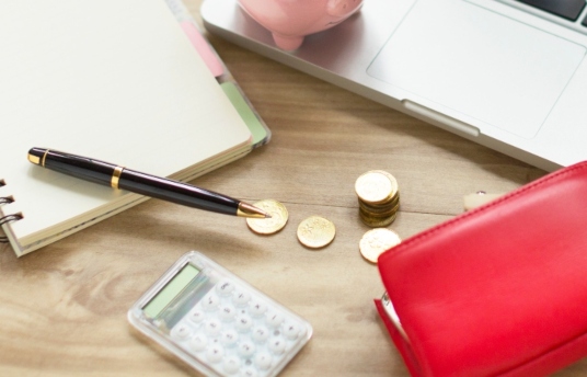 seguros-sura-ahora-tienes-el-superpoder-de-ahorrar-imagen