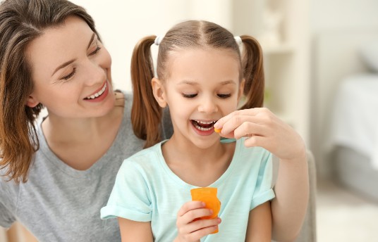 ¿Cómo darle los medicamentos a tus niños?