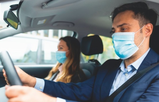 seguros-sura-revista-5-sentidos-bienestar-practicas-movilidad