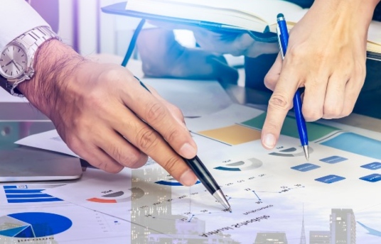 seguros-sura-revista-empresas-sura-canales-digitales-redes-mensajeria-empresarial