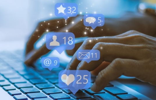 seguros-sura-revista-empresas-sura-canales-digitales-redes-mensajeria