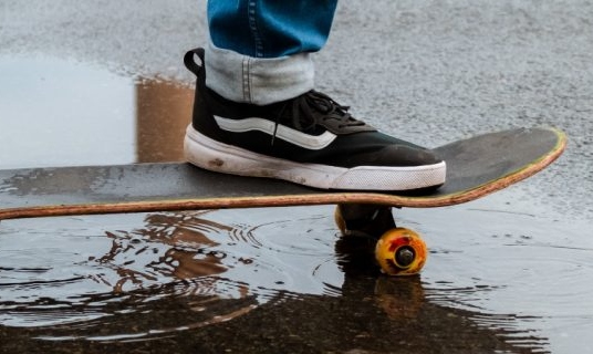 seguros-sura-transporte-beneficios-patineta