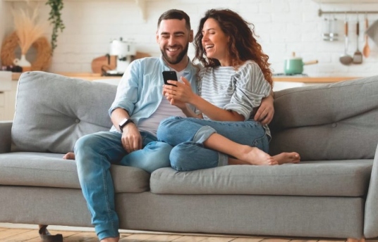 seguros-sura-revista-5-sentidos-bienestar-comunicacion-pareja
